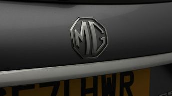 MG MG5 EXCLUSIVE