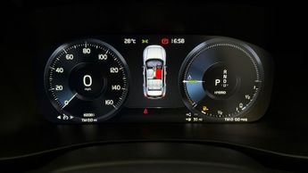 Volvo XC40 RECHARGE T4 R-DESIGN