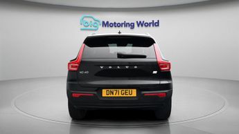 Volvo XC40 RECHARGE T4 R-DESIGN