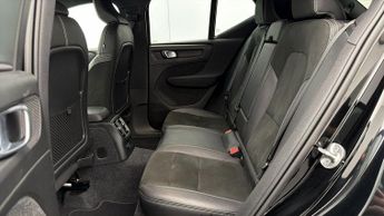 Volvo XC40 RECHARGE T4 R-DESIGN