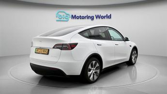 Tesla Model Y LONG RANGE AWD