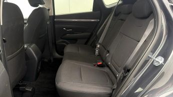 Hyundai TUCSON T-GDI SE CONNECT DCT
