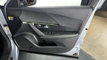 Peugeot E-2008 GT PREMIUM