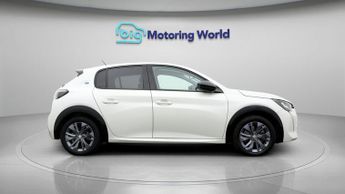 Peugeot E-208 ALLURE PREMIUM