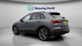 Audi Q3 TFSI E S LINE BLACK EDITION
