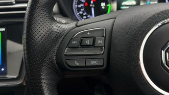 MG MG5 EXCLUSIVE