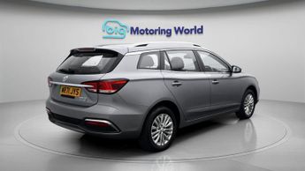 MG MG5 EXCLUSIVE
