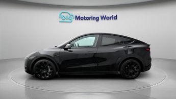 Tesla Model Y LONG RANGE AWD