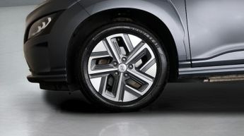 Hyundai KONA PREMIUM