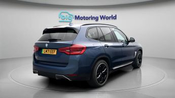 BMW iX3 PREMIER EDITION