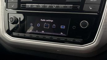 Volkswagen e-up! E-UP