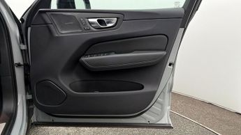 Volvo XC60 RECHARGE T6 PLUS AWD