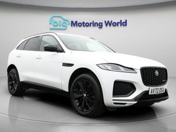 Jaguar F-Pace R-DYNAMIC BLACK