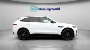 Jaguar F-PACE R-DYNAMIC BLACK