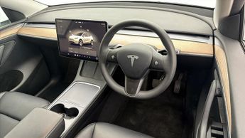 Tesla Model Y BASE