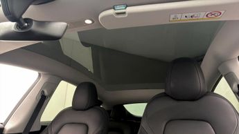 Tesla Model Y BASE