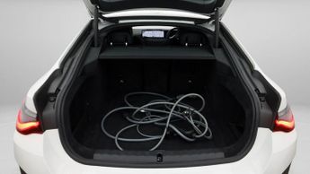 BMW i4 EDRIVE40 M SPORT