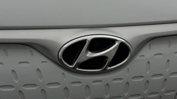 Hyundai KONA PREMIUM SE