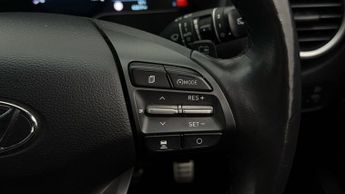Hyundai KONA PREMIUM SE