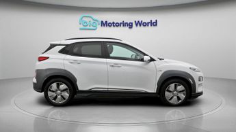 Hyundai KONA PREMIUM SE