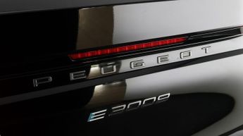 Peugeot E-3008 ALLURE