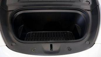 Tesla Model Y BASE