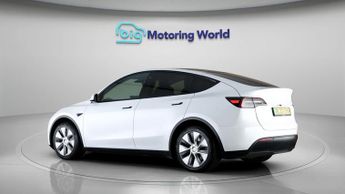 Tesla Model Y BASE