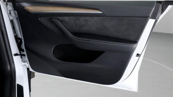 Tesla Model Y BASE
