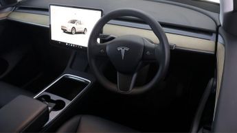 Tesla Model Y BASE