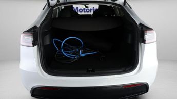 Tesla Model Y BASE