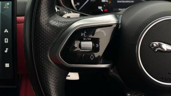 Jaguar F-PACE R-DYNAMIC BLACK