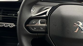 Peugeot E-2008 ACTIVE PREMIUM PLUS