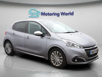 Peugeot 208 PURETECH S/S SIGNATURE