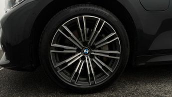 BMW 3 Series 330E M SPORT