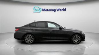 BMW 3 Series 330E M SPORT