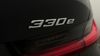 BMW 3 Series 330E M SPORT