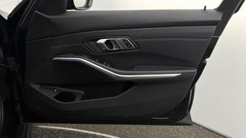 BMW 3 Series 330E M SPORT