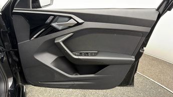 Audi A1 SPORTBACK TFSI S LINE