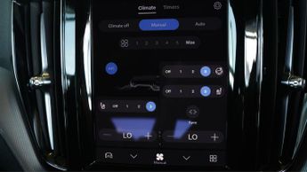 Volvo XC60 RECHARGE T8 R-DESIGN PRO AWD