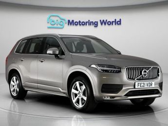 Volvo XC90 B5 MOMENTUM AWD
