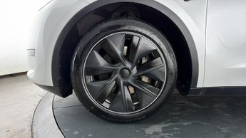 Tesla Model Y LONG RANGE AWD