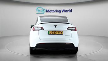 Tesla Model Y LONG RANGE AWD