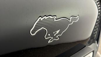 Ford Mustang Mach-E BASE