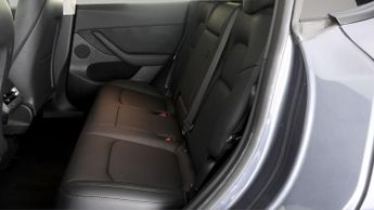 Tesla Model Y BASE