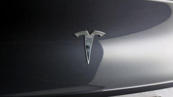 Tesla Model Y BASE