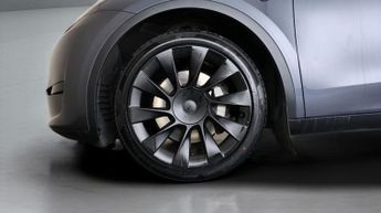 Tesla Model Y BASE