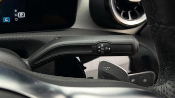 Mercedes-Benz CLA CLA 180 AMG LINE