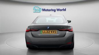 BMW i4 EDRIVE40 SPORT