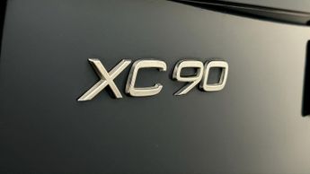 Volvo XC90 RECHARGE T8 PLUS AWD