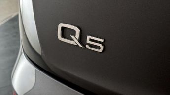 Audi Q5 TFSI E S LINE QUATTRO
